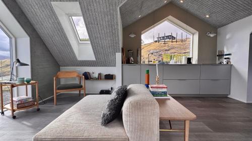 Stykki House | Beitisstova - Mesmerizing Sea & Mountain Views