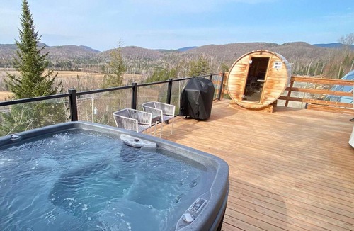La Conception RV Rental | Bel Air Tremblant SNAIL DÔME : 1 LIT KING, JACUZZI, SAUNA