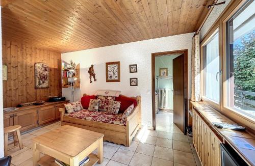 Combloux Apartment | Bel Apt au Centre de Combloux avec Jardin, Balcon, Wifi et Parking à 300m des Commerces - FR-1-560-52