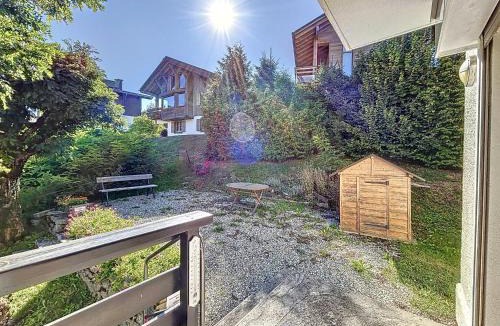 Combloux Apartment | Bel Apt au Centre de Combloux avec Jardin, Balcon, Wifi et Parking à 300m des Commerces - FR-1-560-52