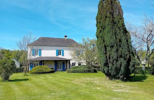 Moncayolle-Larrory-Mendibieu Apartment | Bel appartement de plein pied avec jardin privé