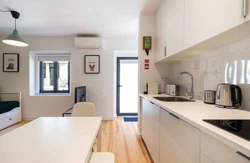 Belem Apartment | Belem Design Studio 1 by Homing