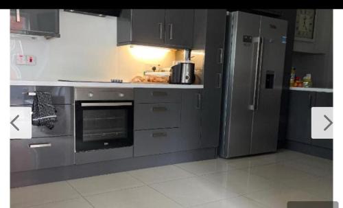 Castlereagh House | Belfast Mac -Double Room shared bathroom