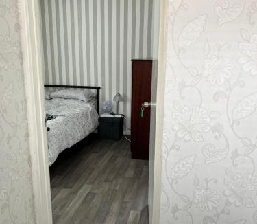 Castlereagh House | Belfast MACs double & single bed ensuite room