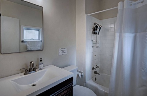 Greater Belhaven House | Belhaven Area 3 Bedroom House Close to Everything