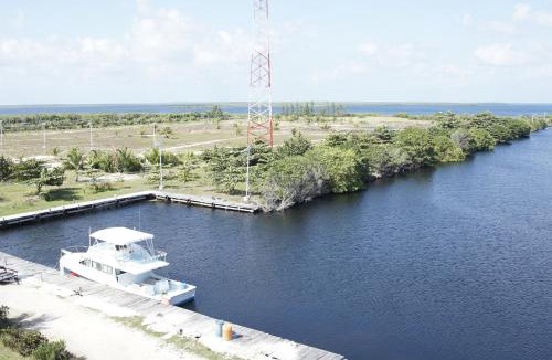 Glovers Reef Atoll Resort | Belize Dive Haven Resort & Marina