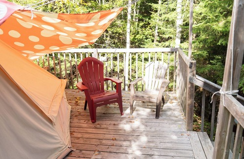 Saint Patrick RV Rental | Bell Glamping Tent! Forest Retreat & Hot Tubs!
