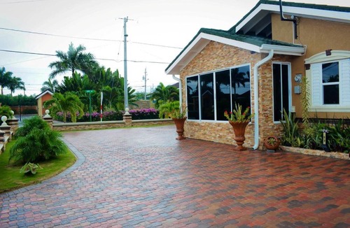 Mammee Bay House | Bella Casa at Draxhall Luxurious Island Escape Near Ocho Rios