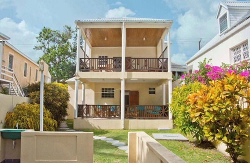 Hastings Cottage | Bella Dia Lower | Three Bedroom Apartment on the Beach