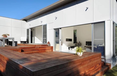 Werri Beach House | Bella Home - Architecturally designed just 120 meters to beach
