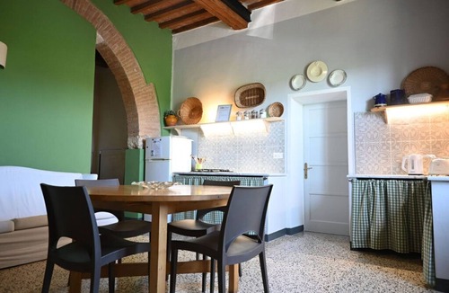 Vada House | Bella Valle 3 Campagna, Relax in Giardino, Mare a 2 km e la Toscana Tuta Intorno
