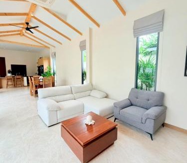 Si Sunthon Villa | Bella Villa V1