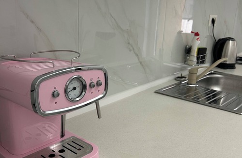 Chiajna Apartment | BellaHome Studio Residence Militari Pet friendli , central location!