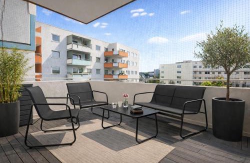 Hanau Apartment | Bellahomes Boutique Studio mit Klima 5th Floor Balkon mit Schlossblick