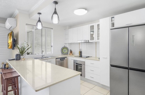Trinity Beach Apartment | Belle Escapes Sands at Surfair Trinity Beach