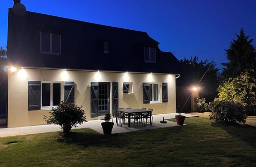 Cerisy-Belle-Etoile House | Belle Etoile apple trees. House for 8 people at the foot of Mont de Cerisy.