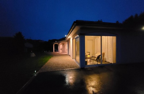 Tence Villa | Belle Maison de Vacances Neuve Plain-pied Classée 4 Étoiles
