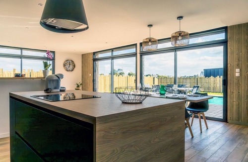 Plouescat Villa | Belle Maison Plain Pied Contemporaine en Ossature Bois à 300 m des Plages
