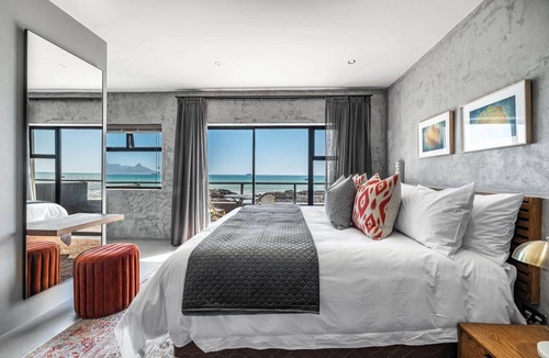 Bloubergstrand Hotel | Belle Maroc