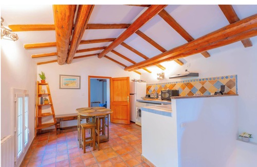 Grans House | Belle Villa Provençale Dans Parc Paysagé Avec Piscine/sauna/balnéo + Dépendances