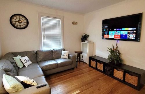 Queens Apartment | BELLEROSE BEAUTY 2BDRM