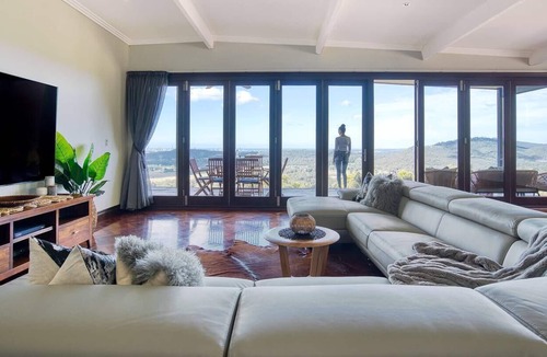 Advancetown Villa | Belleview on Beechmont Private Gold Coast Estate