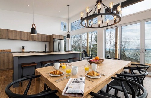 Les Eboulements Ski Chalet | Bellevue 169: Luxe Chalet with Breathtaking Views