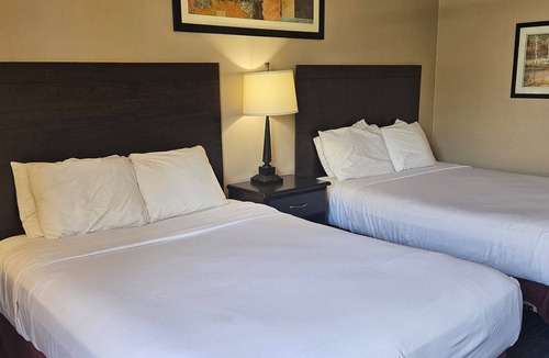 Cornwall Park Hotel | Bellis Inn