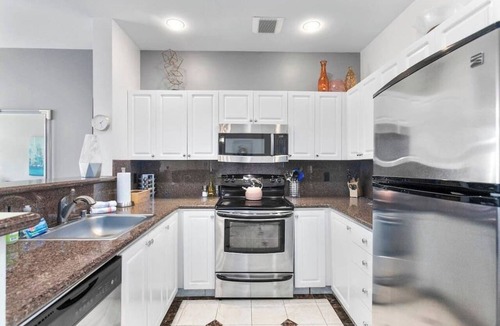 Belltown Condo | Belltown Perch, Explore like a local - 99 Walkscore!