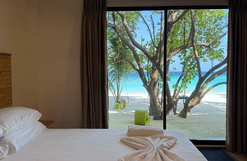 Bodufolhudhoo Hotel | Belmar Beach