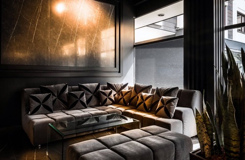 Old Town Hotel | Belmont Classic