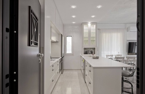 Glyfada Apartment | Belva Blue Glyfada Modern 2BR Walk to Ctr & Beach