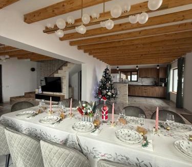 Traisteni Villa | Belvedere Doftana