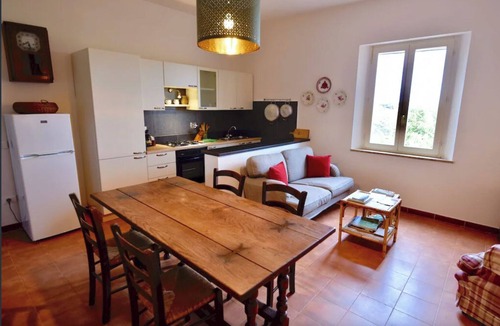 Castagneto Carducci House | Belvedere Farmhouse: 2 Bedrooms, 2 Bathrooms, AC | Bolgheri & Sea at 10 minutes