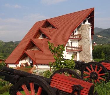 Corbeni House | Belvedere