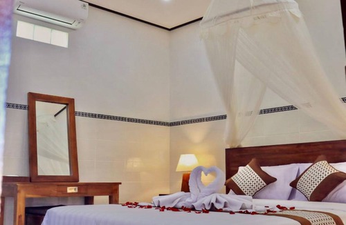 Kutuh Kaja Hotel | Belvilla Nirvana Near Monkey ForestNearCampuhan Ridge Walk