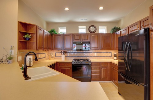 Century West House | Bend Home: Office, Garage, Parks, Seasonal Pool!