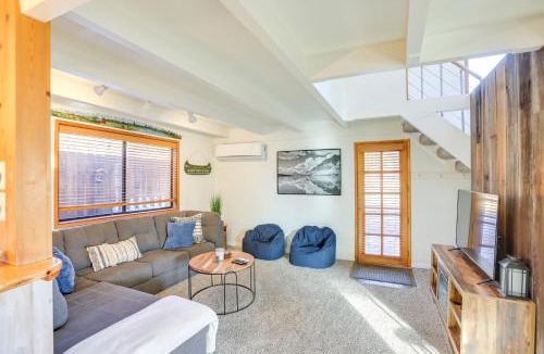 Deschutes River Woods House | Bend Home w/Fire Pit, 4 Mi to High Desert Museum!