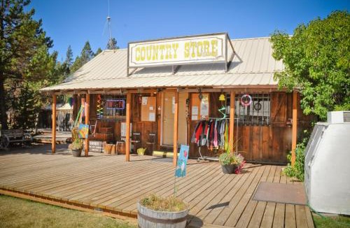 Three Rivers Resort | Bend-Sunriver Camping Resort Studio Cabin 8