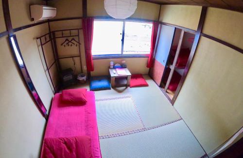 Sakyo Ward Apartment | Benidaruma - Usagi