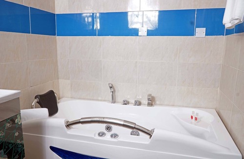 Festac Hotel | Benny Hotel