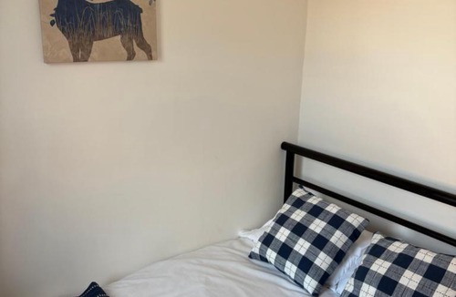 Newcastle-upon-Tyne Apartment | Bensham Ave - Spacious 4 bdrm Close to Newcastle