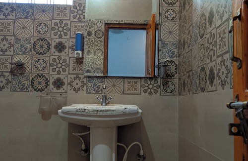 Purola Other | Benzer Stays | Cozy Himalayan Peaceful Retreat