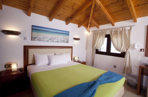 Elafonisos Hotel | Berdoussis Hotel