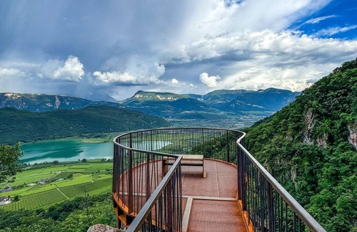 Castelvecchio Alto Apartment | "Bergblick" holiday flat with a view of the water