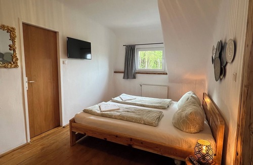 Finkenstein am Faaker See Bed & Breakfast | Bergbude