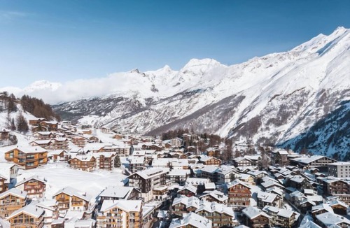 Saas-Fee Apartment | Bergfink by Interhome