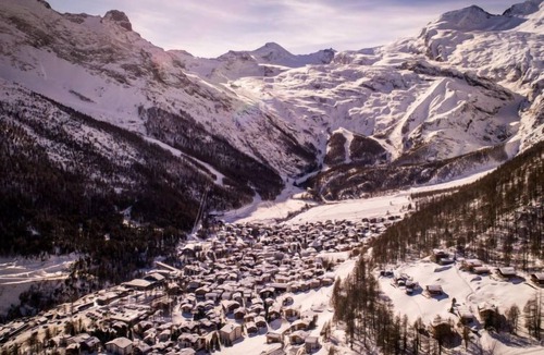 Saas-Fee Apartment | Bergfink by Interhome