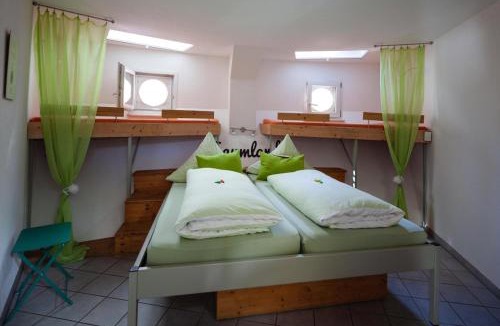 Herznach Bed & Breakfast | Bergwerksilo Herznach