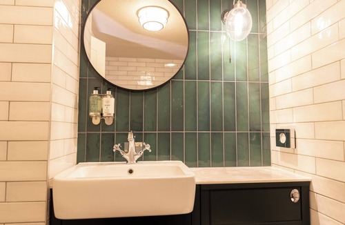 Woolhamton Hotel | Berkshire Arms by Chef and Brewer Collection